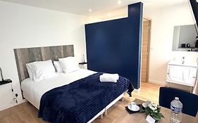 Aux Charmes - Suites Prestige Et Petit Dejeuner En Chambre - Cote D Opale
